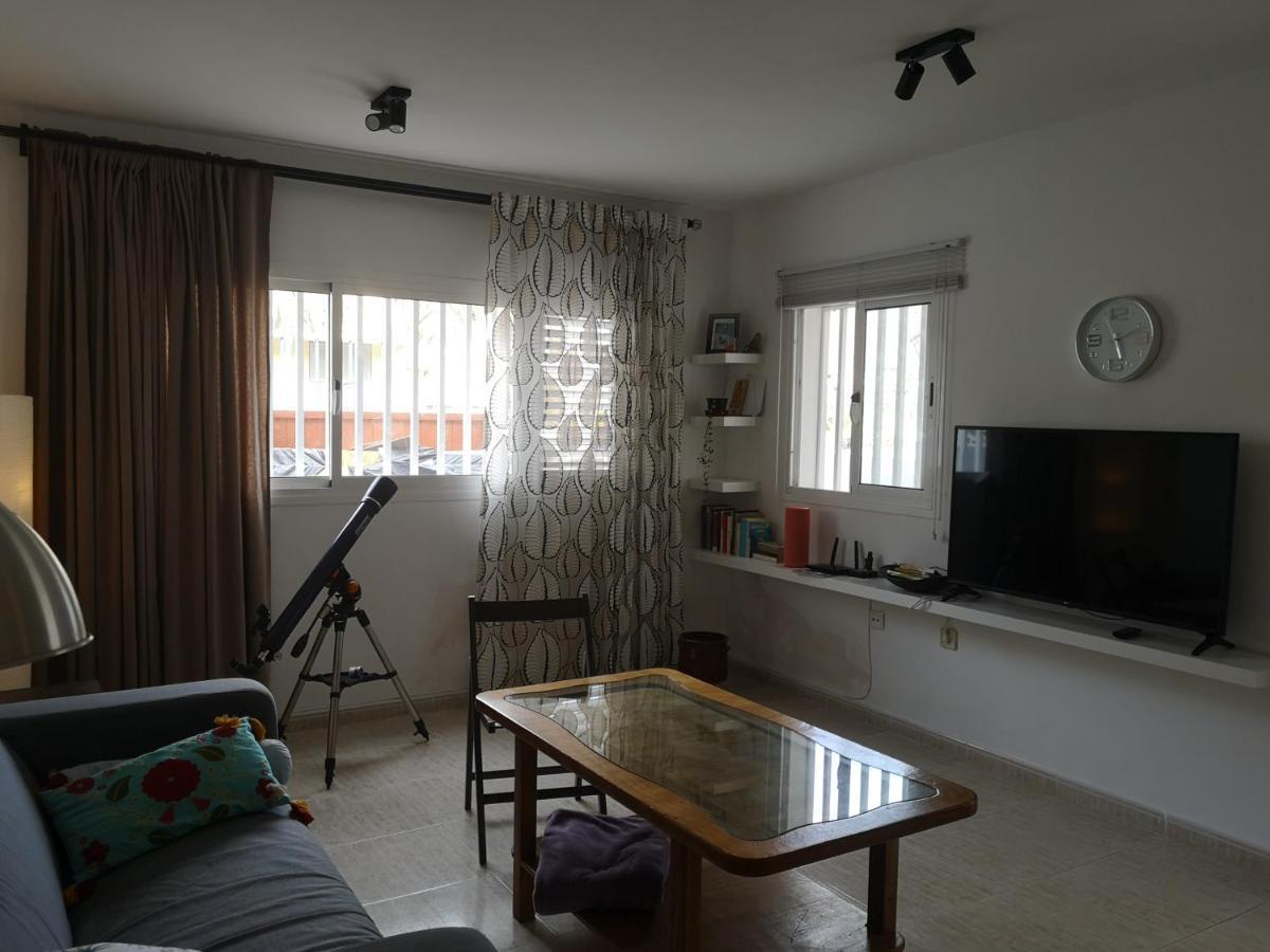 Acogedoras Habitaciones Privadas Zona Costera Wifi Morro Jable  Phòng bức ảnh